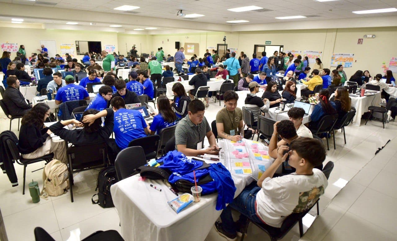 Participan 188 jóvenes en Hackathon 2024