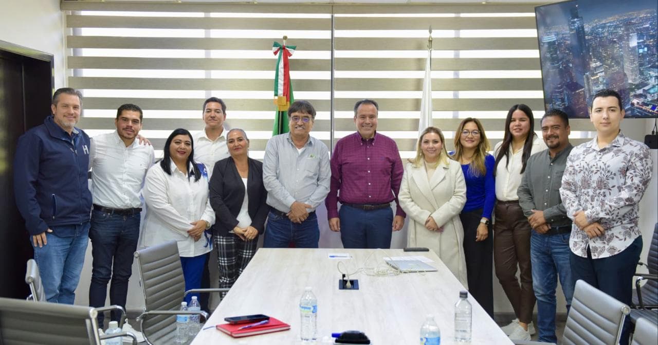 Toño Astiazarán muestra al alcalde de Los Cabos avance en sustentabilidad y electromovilidad de Hermosillo