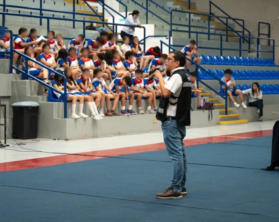 Seguridad Pública acerca programas de prevención de delitos a alumnos del Colegio Regis Hermosillo