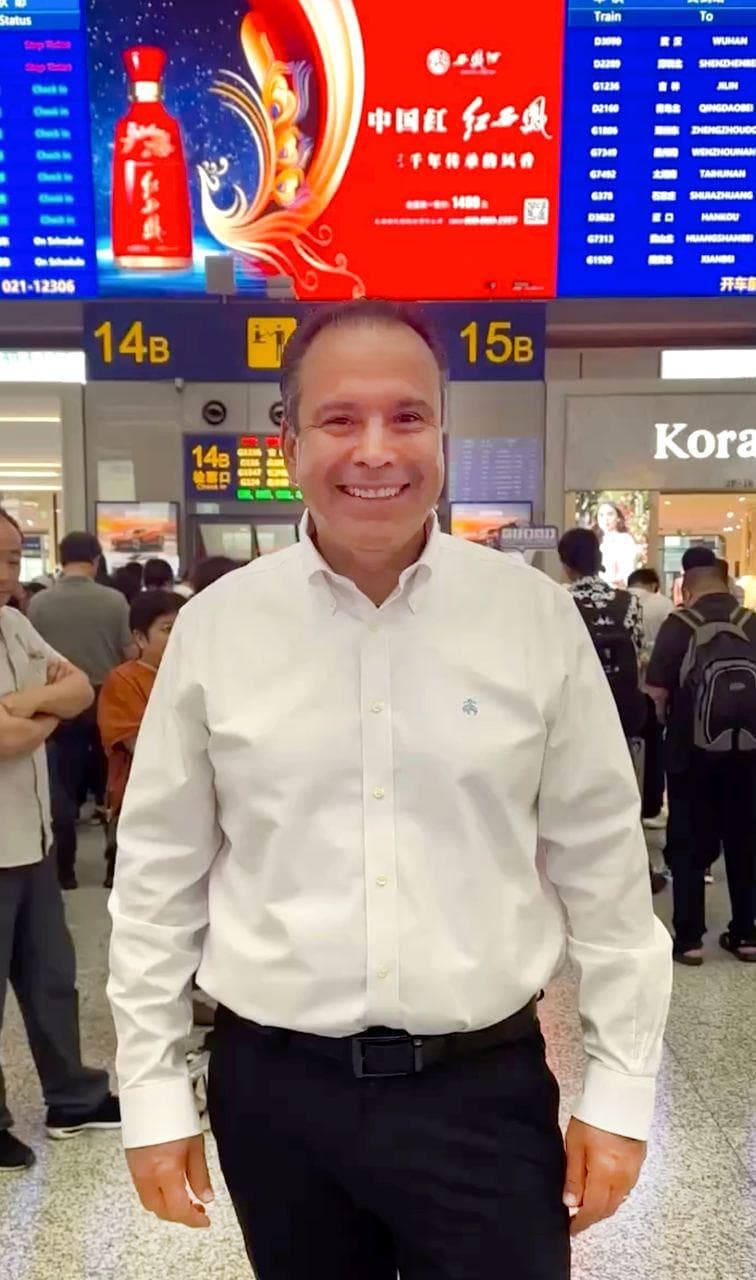 Toño Astiazarán evalúa transportes con energía limpia factibles para su uso en Hermosillo