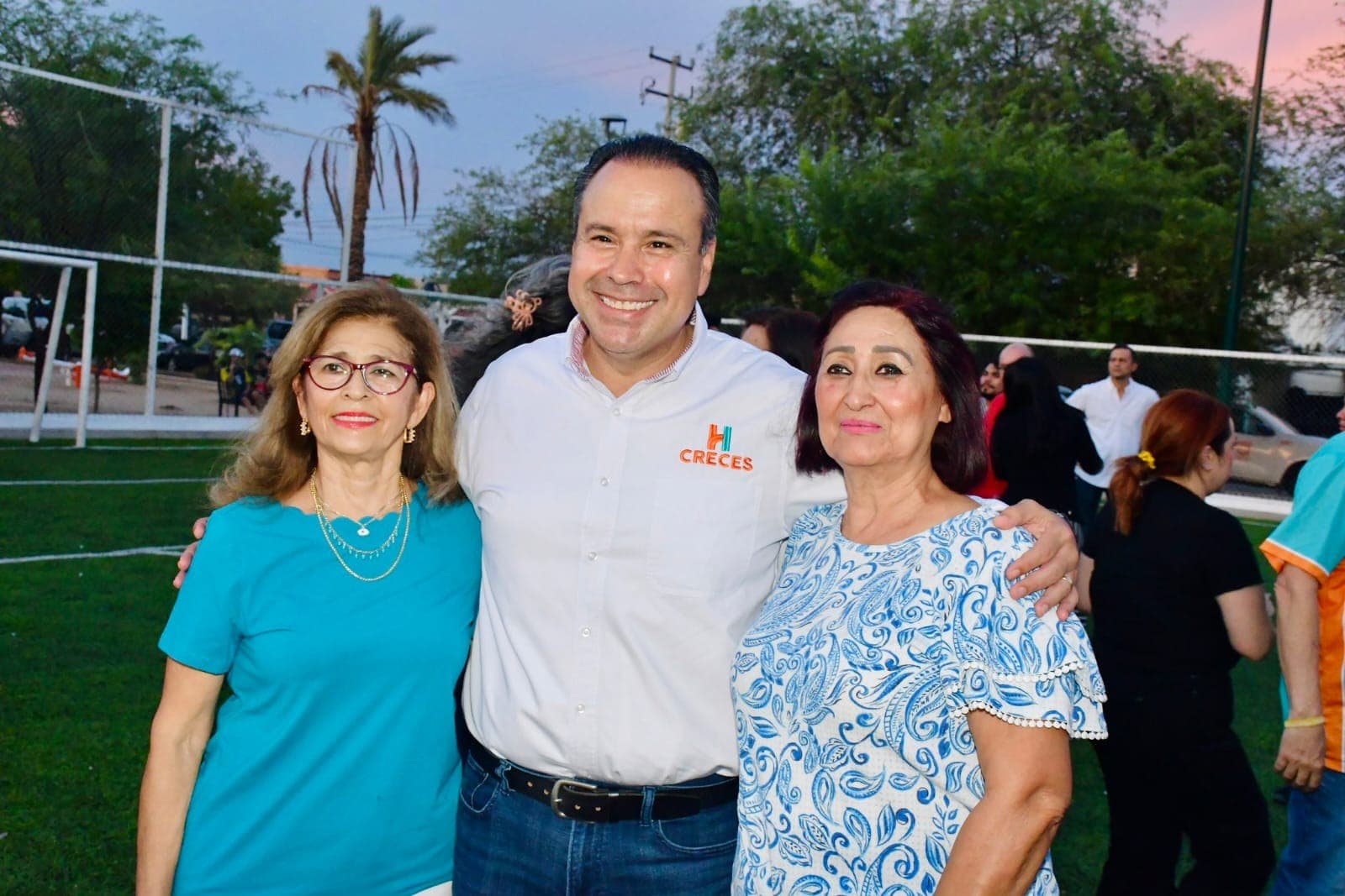 Alcalde Toño Astiazarán entrega remodelación de parque en la Sonacer