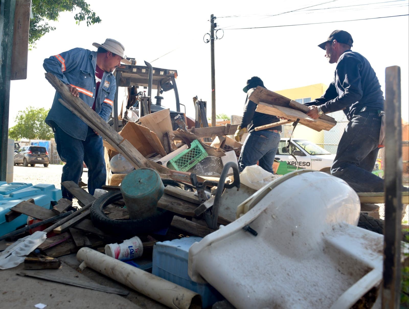 Ayuntamiento de Hermosillo retira 173 toneladas de desechos no domésticos de 4 colonias