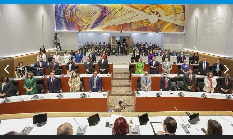 Rinde protesta la 64 Legislatura del Congreso de Sonora
