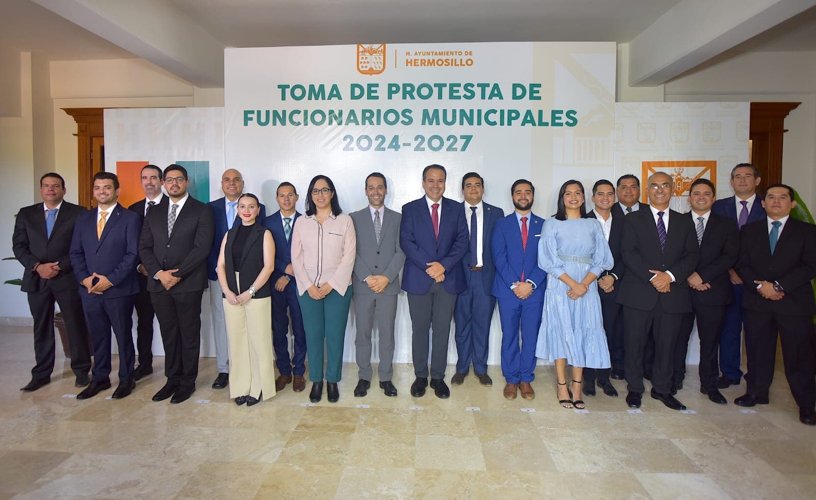 Alcalde Toño Astiazarán nombra a funcionarios municipales 2024-2027
