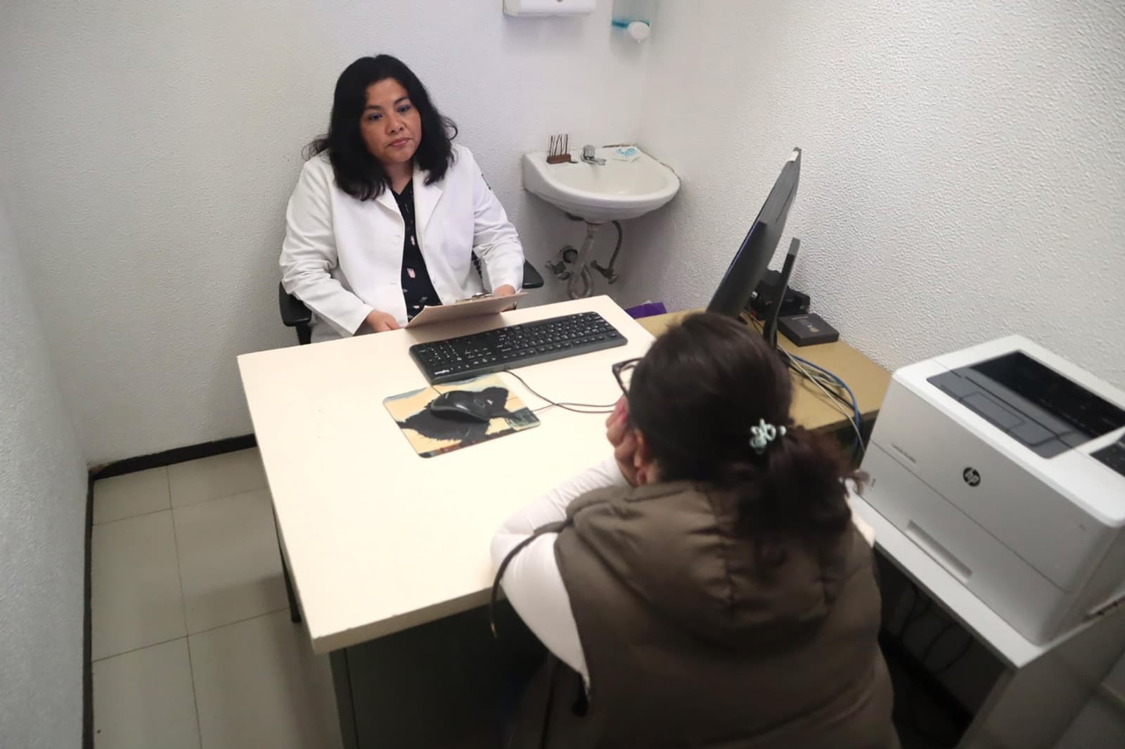 IMSS recomienda cuidar salud mental con hábitos saludables y conocer síntomas del síndrome estacional de fin de año
