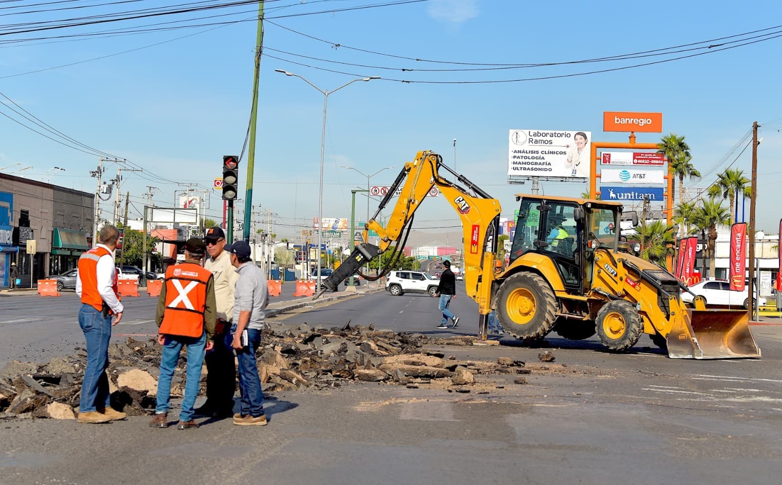 Con apoyo de Tránsito a los automovilistas se inicia la obra del paso a desnivel Colosio y Solidaridad