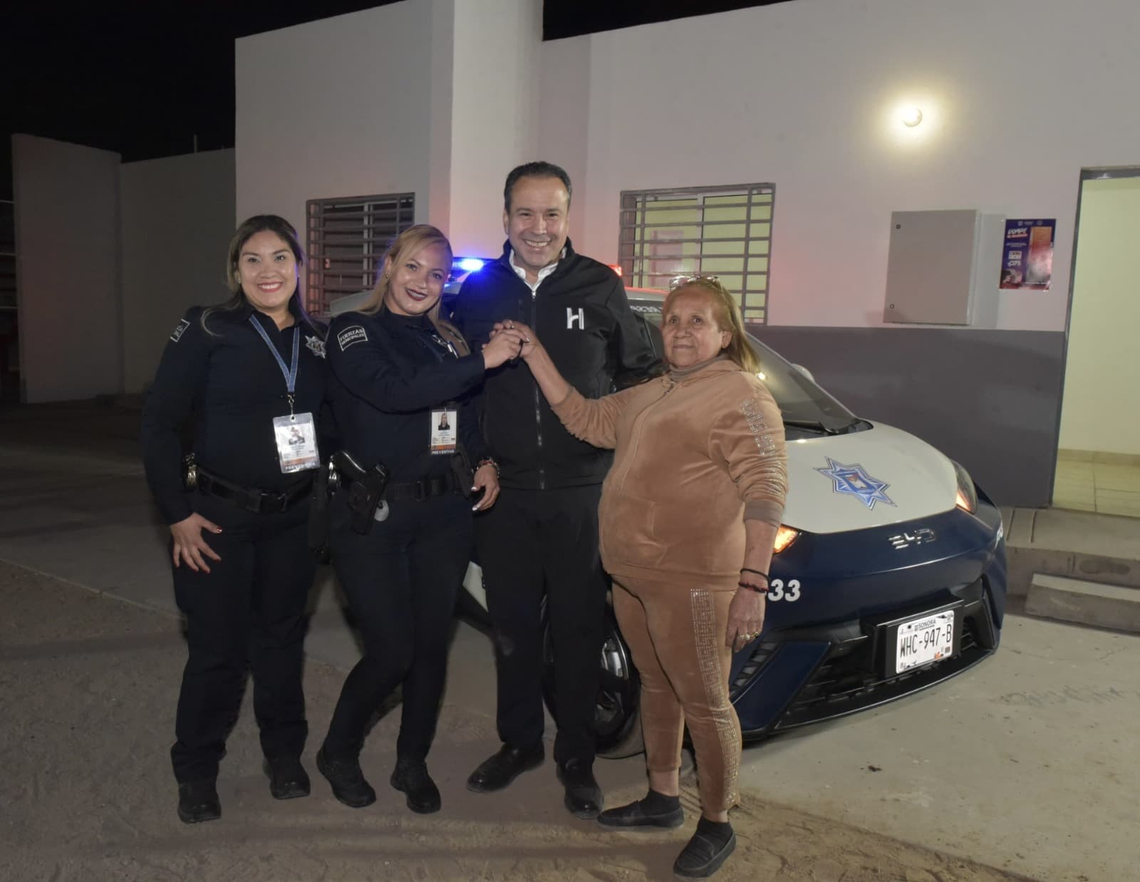 Alcalde Antonio Astiazarán refuerza seguridad en colonias con entrega de patrullas eléctricas en Centros de Respuesta Inmediata