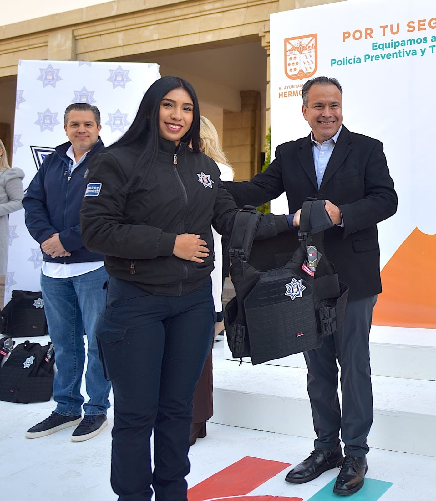 Equipa alcalde Toño Astiazarán a Policías Municipales con nuevos vehículos eléctricos y chalecos balísticos