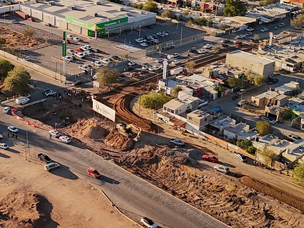 Toño Astiazarán verifica avances en trabajos de rehabilitación en puente del bulevar Agustín Zamora