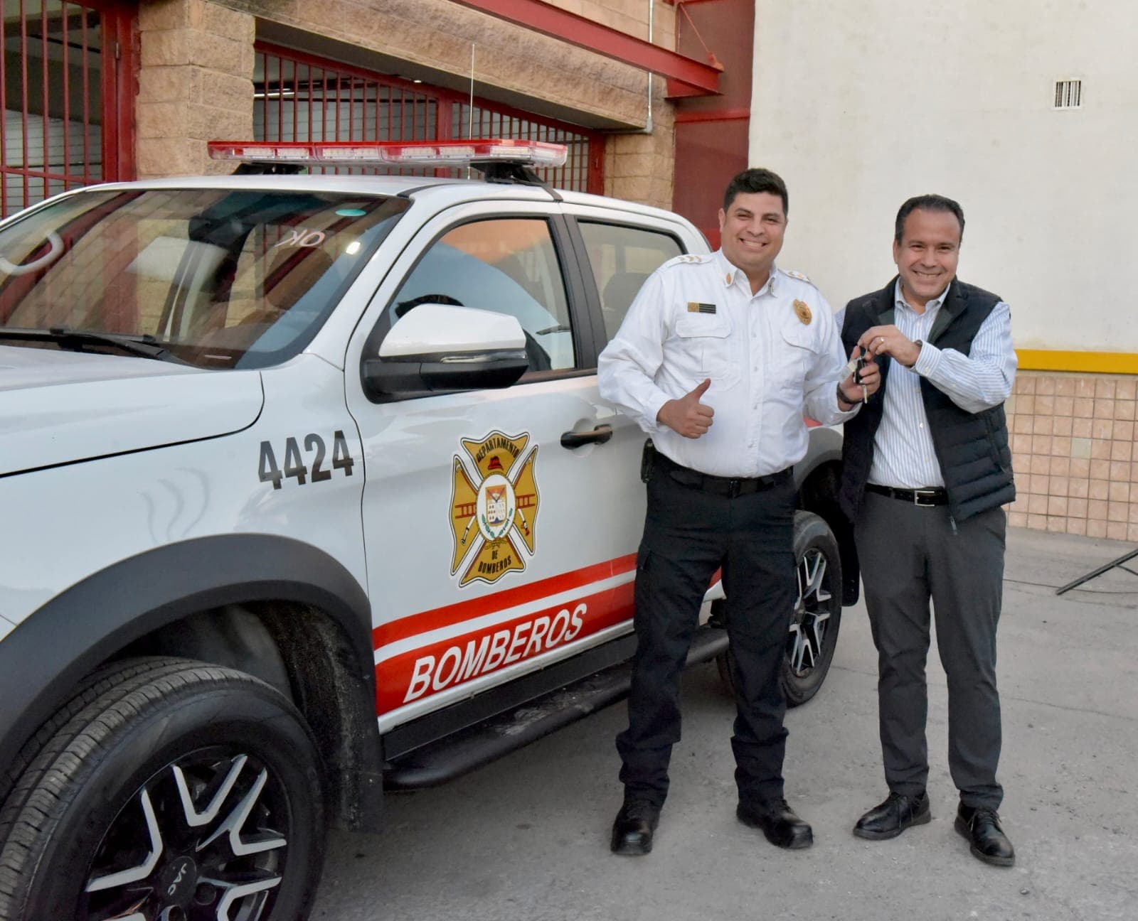 Apoya alcalde Toño Astiazarán con cuatro unidades nuevas a Bomberos de Hermosillo