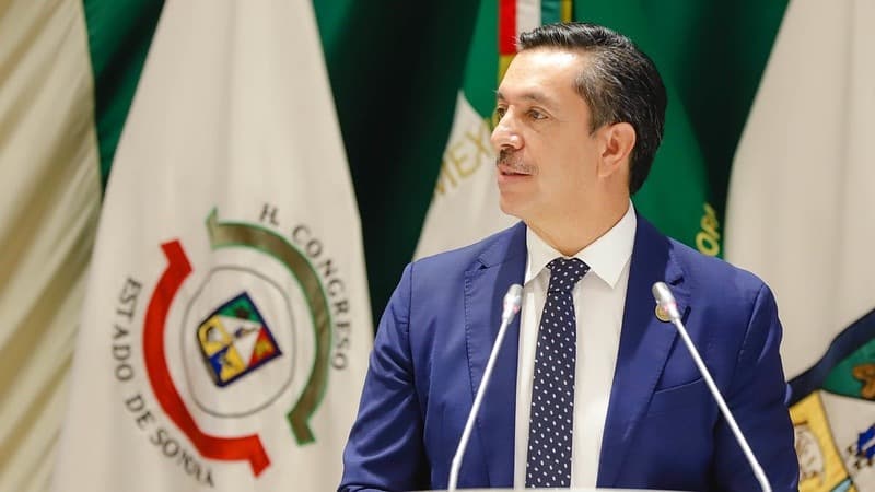 El diputado David Figueroa plantea crear incentivos fiscales permanentes en expedición y revalidación de placas para vehículos sustentables