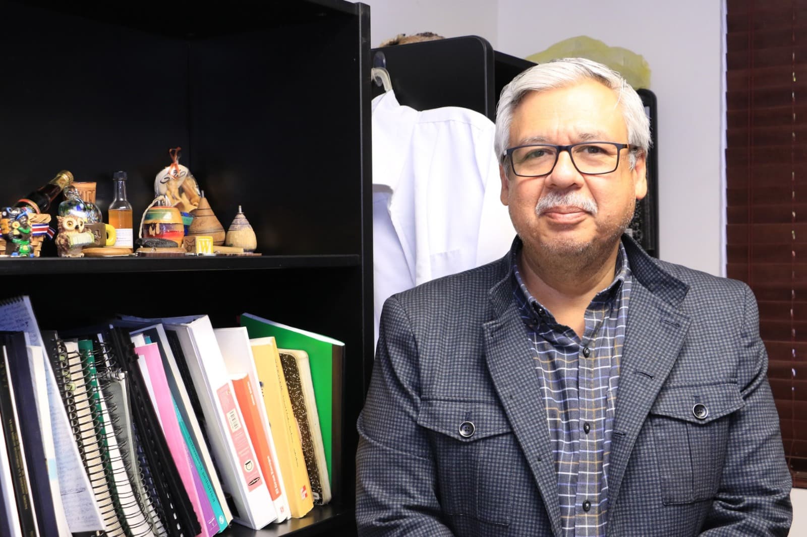Cuidadores deben ser visibilizados y reconocidos, afirma Julio Alfredo García Puga, académico de la UniSon