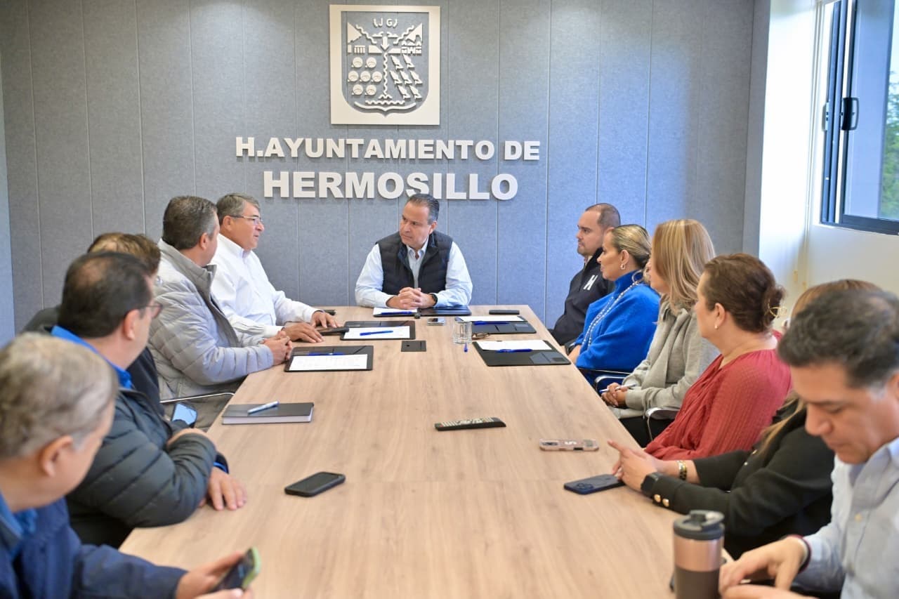 Alcalde Toño Astiazarán y Colegio de Ingenieros Civiles de Sonora impulsan el desarrollo ordenado de la ciudad