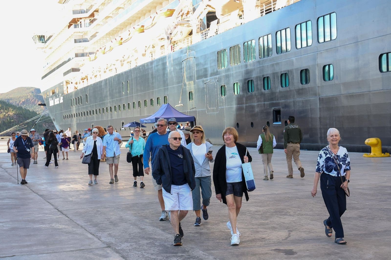 Llega crucero al Puerto de Guaymas; Alfonso Durazo posiciona a Sonora en rutas internacionales de cruceros