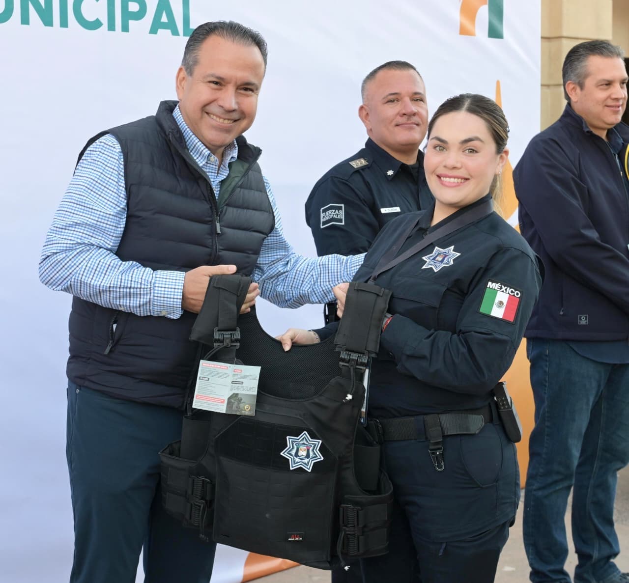 Alcalde Toño Astiazarán refuerza a policías municipales con más equipamiento para seguir blindando a Hermosillo