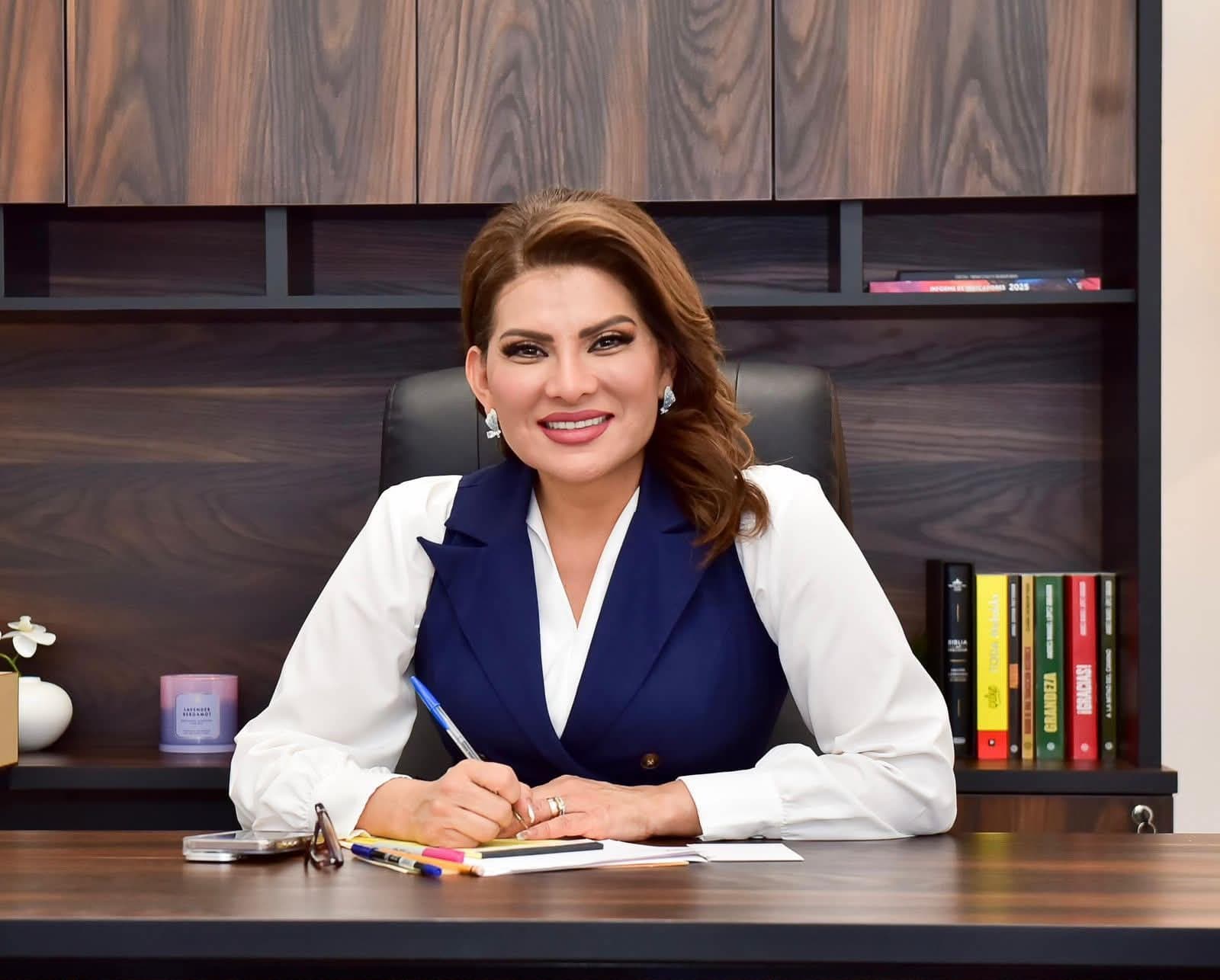 Libros de texto gratuitos garantizan derecho a la educación: senadora Lorenia Valles