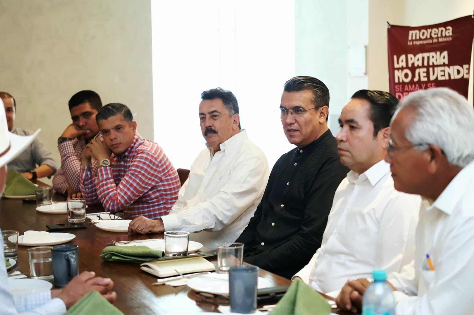 Se reúne Javier Lamarque con presidentes municipales y dirigencia estatal del PT