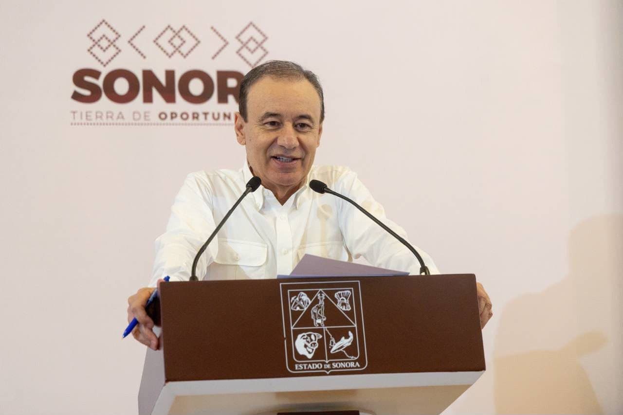 Gobernador Alfonso Durazo despliega total atención y recursos para restablecer la normalidad a familias afectadas por huracán Polo