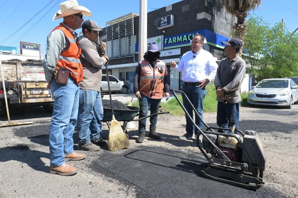 Alcalde Toño Astiazarán aumenta número de cuadrillas para ampliar bacheo en la ciudad