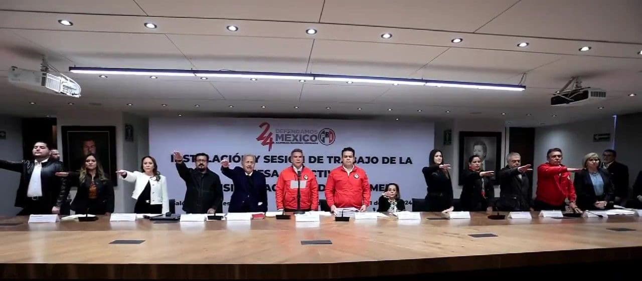Alejandro Moreno tomó protesta a la Comisión Nacional de Dictamen de la 24 asamblea del PRI