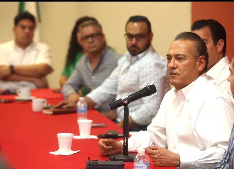 Rechaza Beltrones reelección de dirigencias del PRI