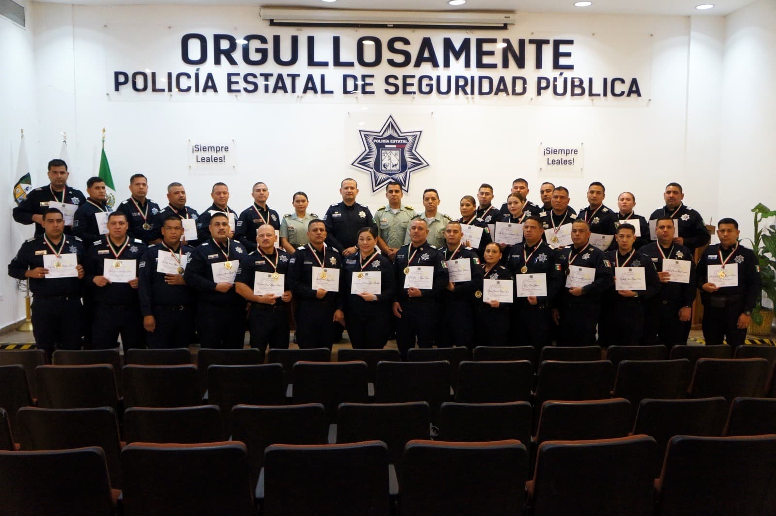 Capacitan instituciones internacionales a policías estatales en Inteligencia y contrainteligencia