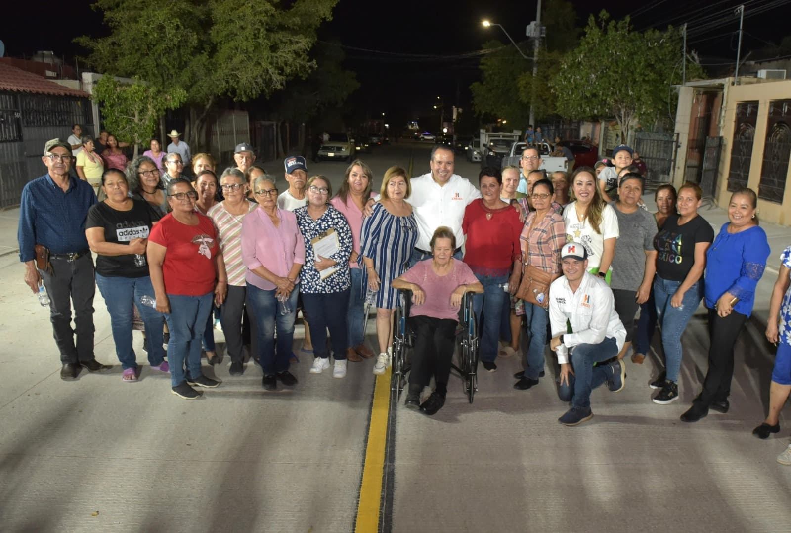 Beneficia Toño Astiazarán a más de 8 mil personas con pavimentación de avenida Suaqui Grande