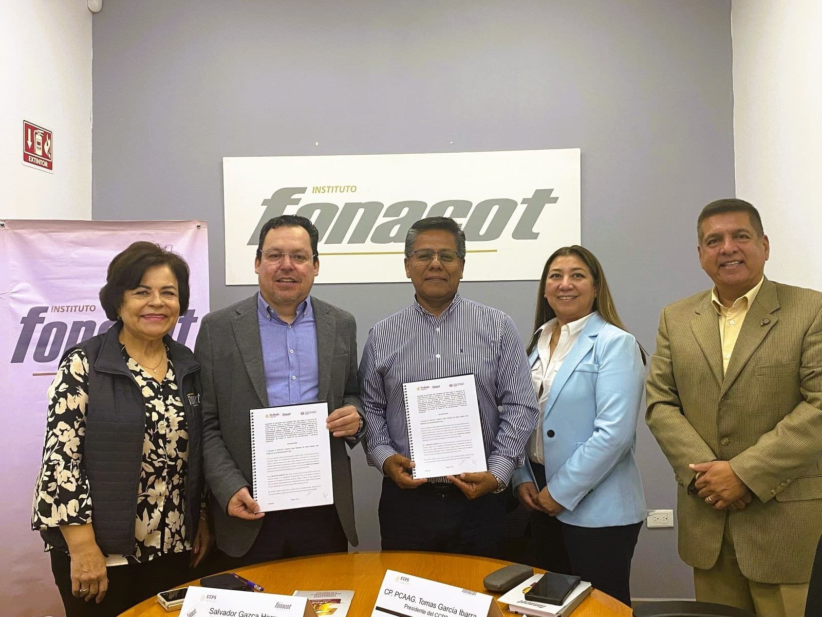 Fortalecen Colegio de Contadores Públicos y FONACOT bienestar financiero del sector laboral de Sonora