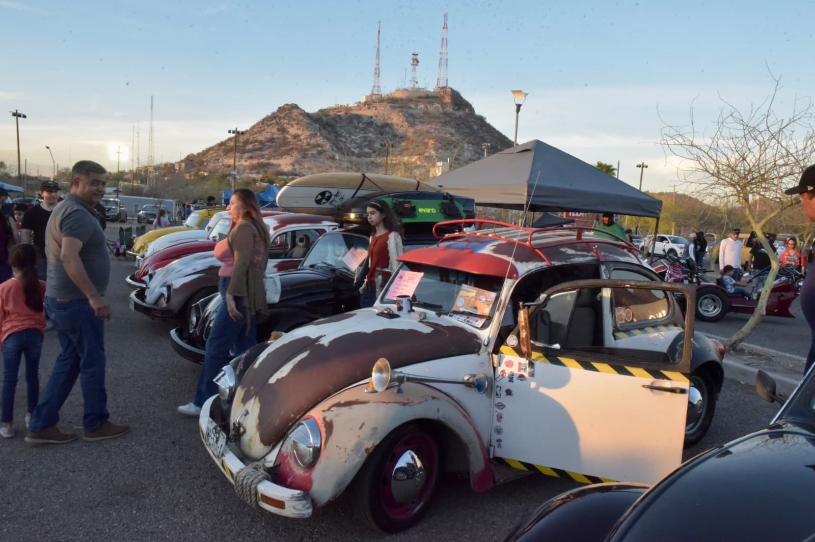 Realizan exhibición de Volkswagen en Car Show de Víactiva