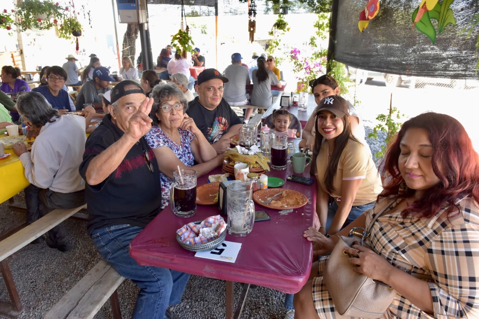 Hermosillenses visitan Ruta Gastronómica de San Pedro en Semana Santa
