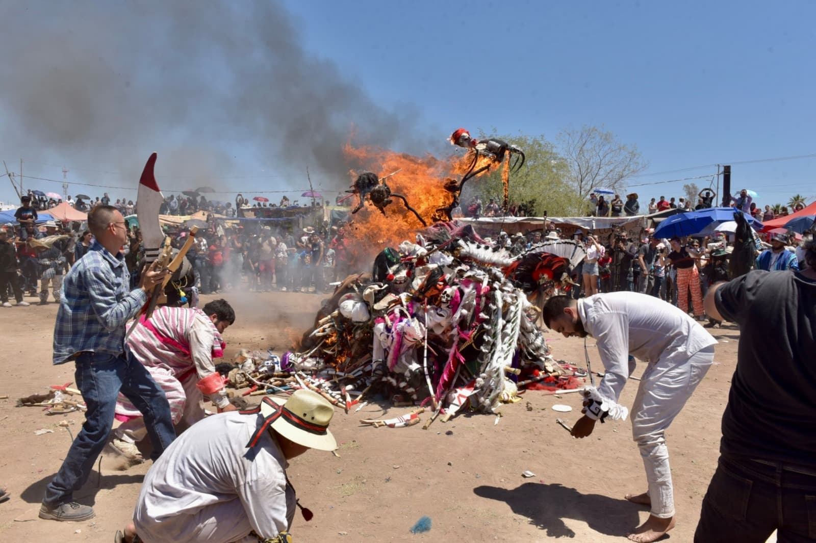 Realizan ritual de quema de máscaras en ramadas de la etnia Yaqui