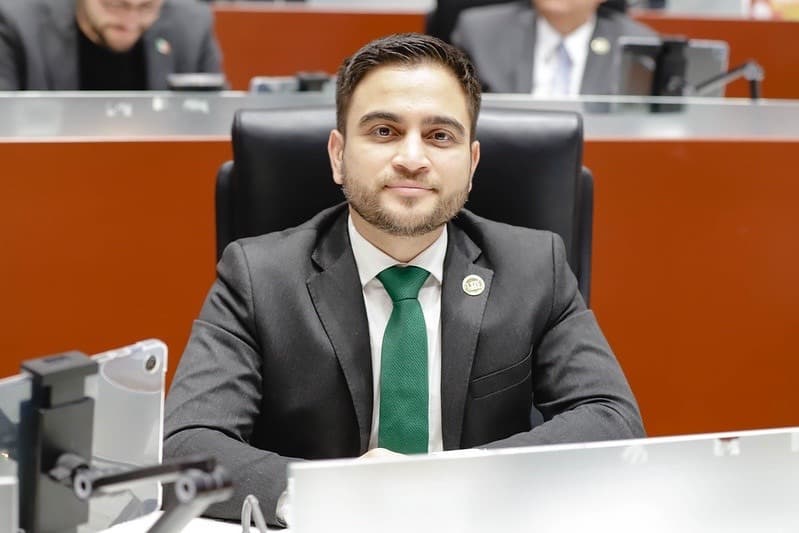 Diputado René García impulsa servicios de salud psicológica para menores sonorenses