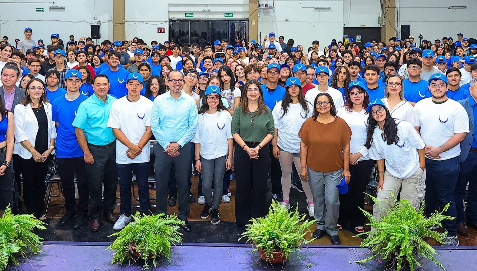 Rectora Dena María Camarena da la bienvenida a nuevos búhos del campus Hermosillo