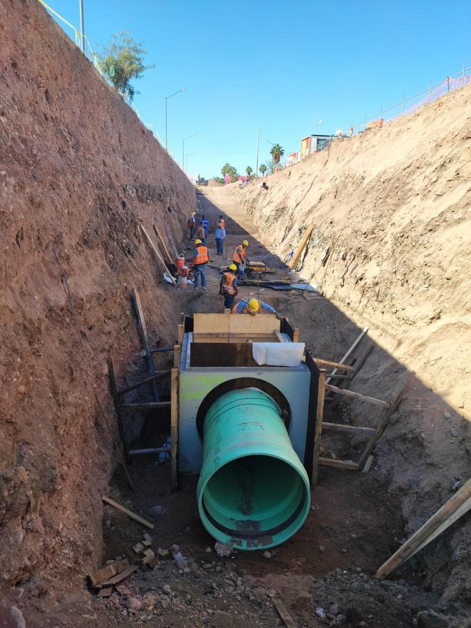Agua de Hermosillo avanza con la rehabilitación del colector principal del bulevar Paseo Río Sonora