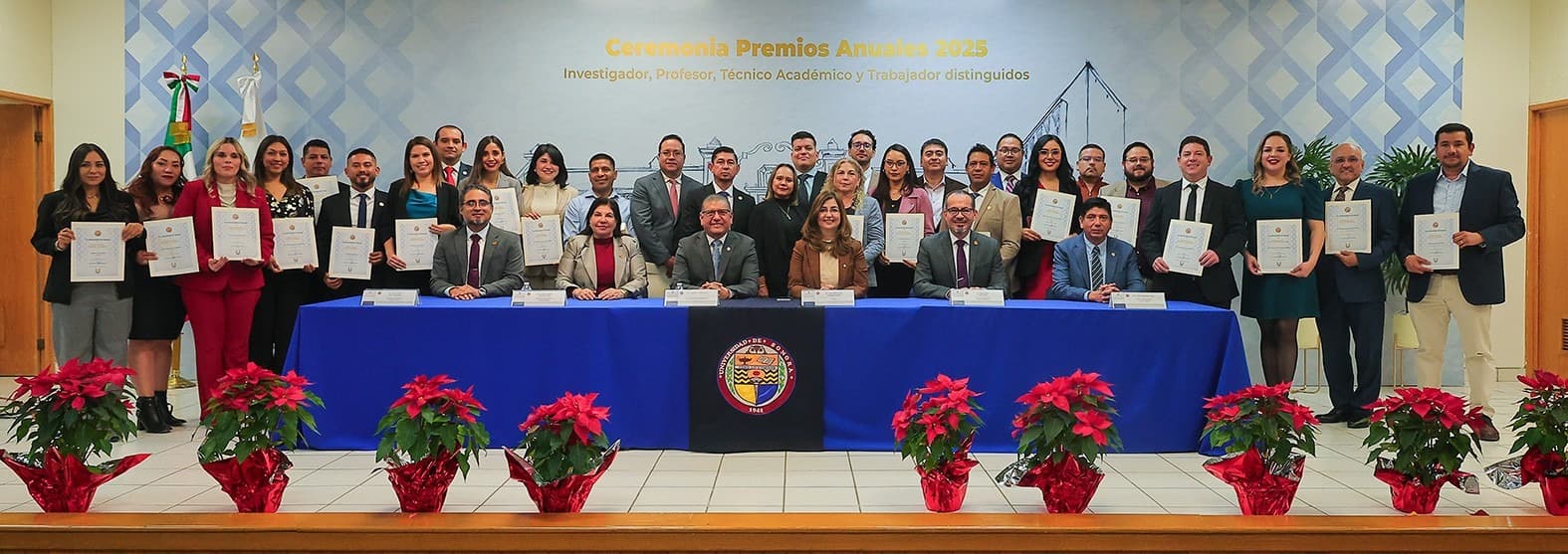 Universidad de Sonora reconoce a profesores, investigadores, técnicos académicos y trabajadores distinguidos 2024-2025