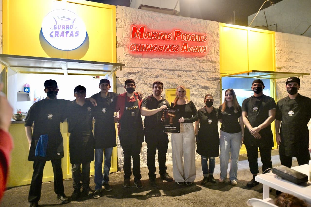 Ayuntamiento de Hermosillo reconoce a "Burrócratas" con placa del "Mejor Perche de La H"