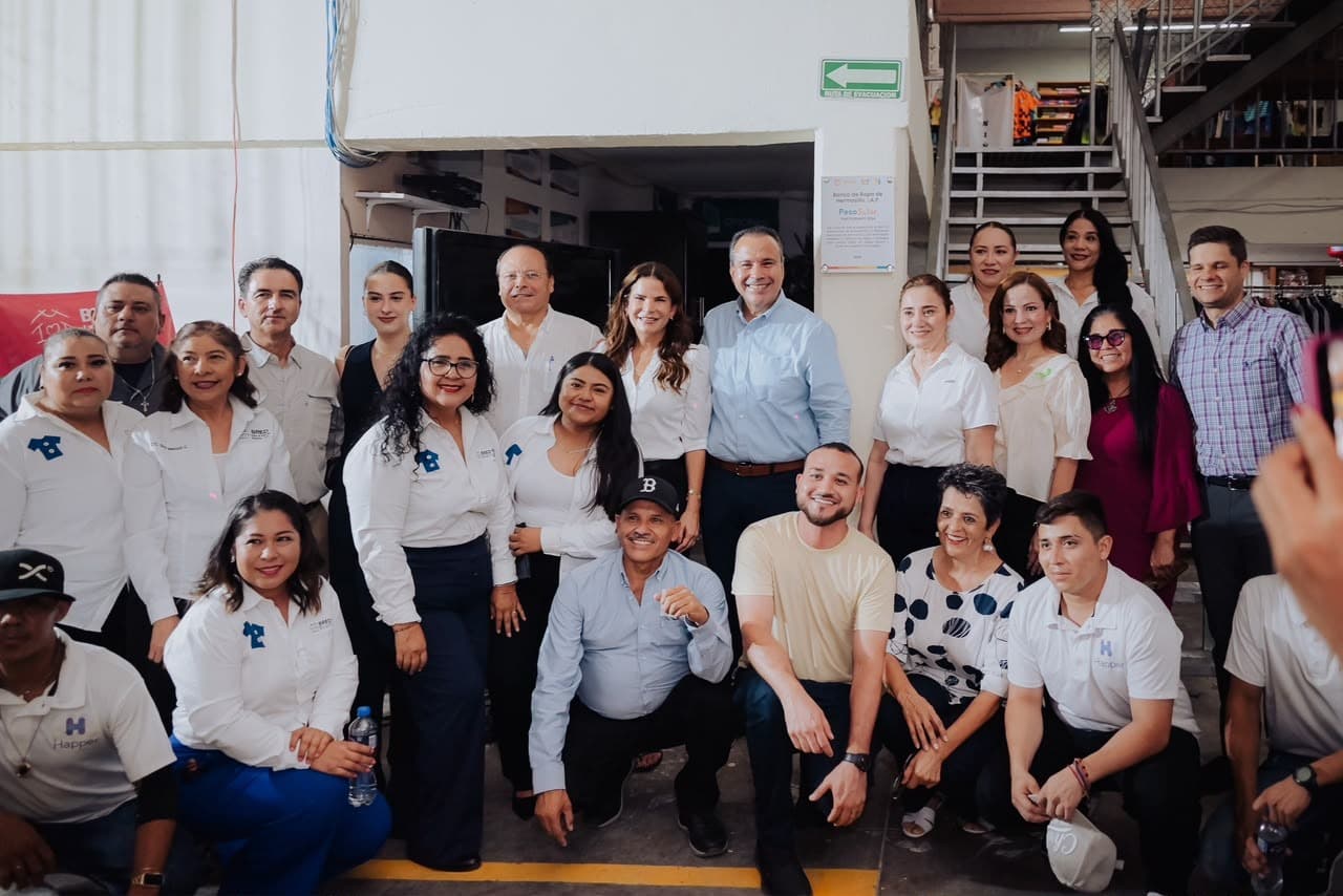 Toño Astiazarán y Patty Ruibal apoyan a 88 asociaciones altruistas con paneles solares para ahorro de luz