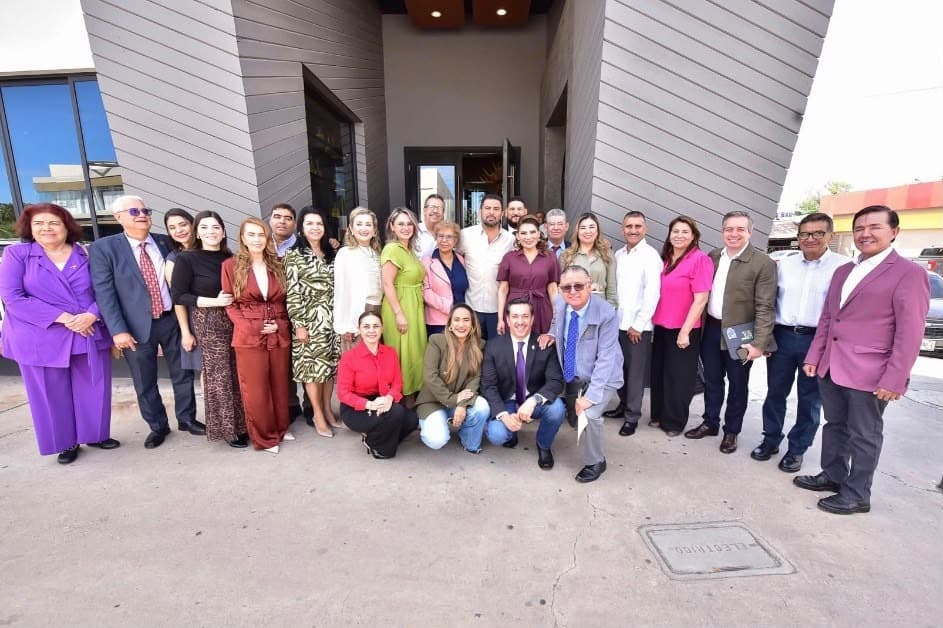 Lorenia Valles se reúne con diputadas y diputados locales de la 4T